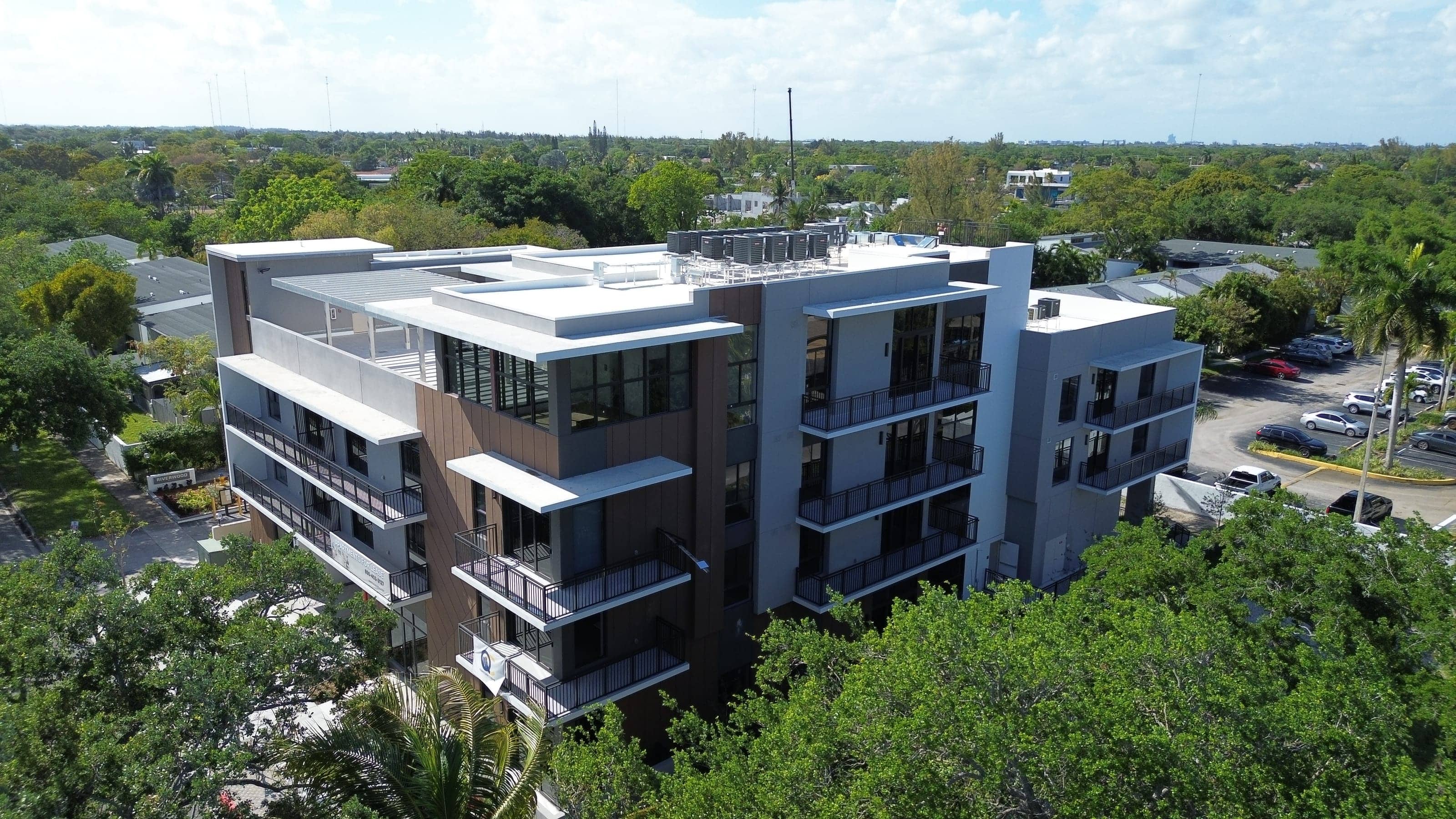 Aerial photograph of Aventura Quattro, a completed 20-unit building on NE 192nd Street.
